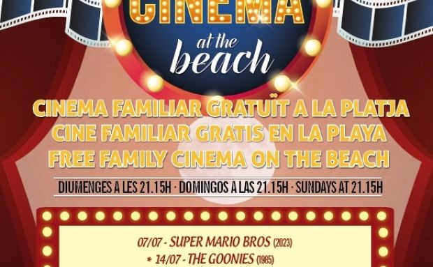 Cine en la playa de Cala Llonga