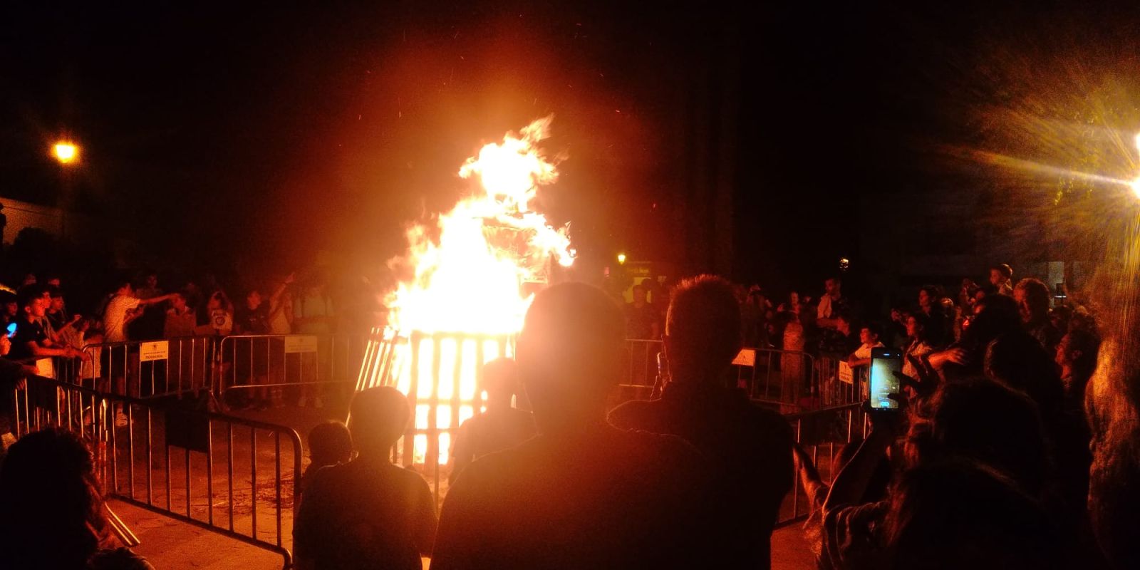 La música y el fuego centran unas fiestas de Sant Joan en que habrá lugar para un ‘carro taxi’ y una batalla de agua