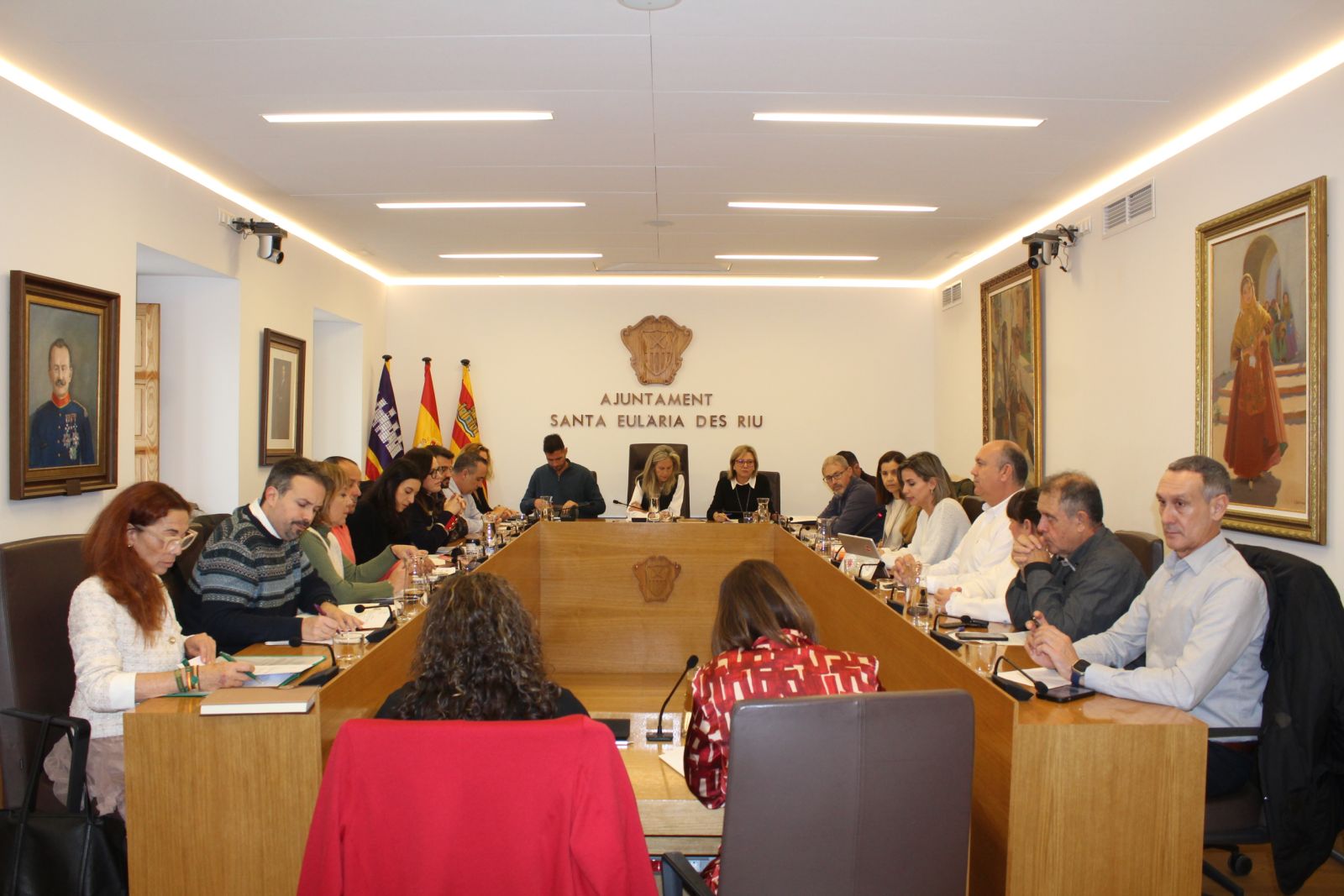 El Ple de Santa Eulària des Riu aprova una declaració institucional per a reconèixer la labor dels mariners i pescadors en el rescat Vapor Mallorca III