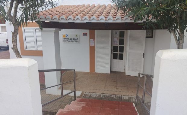 El Equipo de Gobierno presenta una moción para pedir a Salut personal administrativo para evitar desplazamientos a los pacientes de Santa Gertrudis, Sant Carles y es Puig d’en Valls