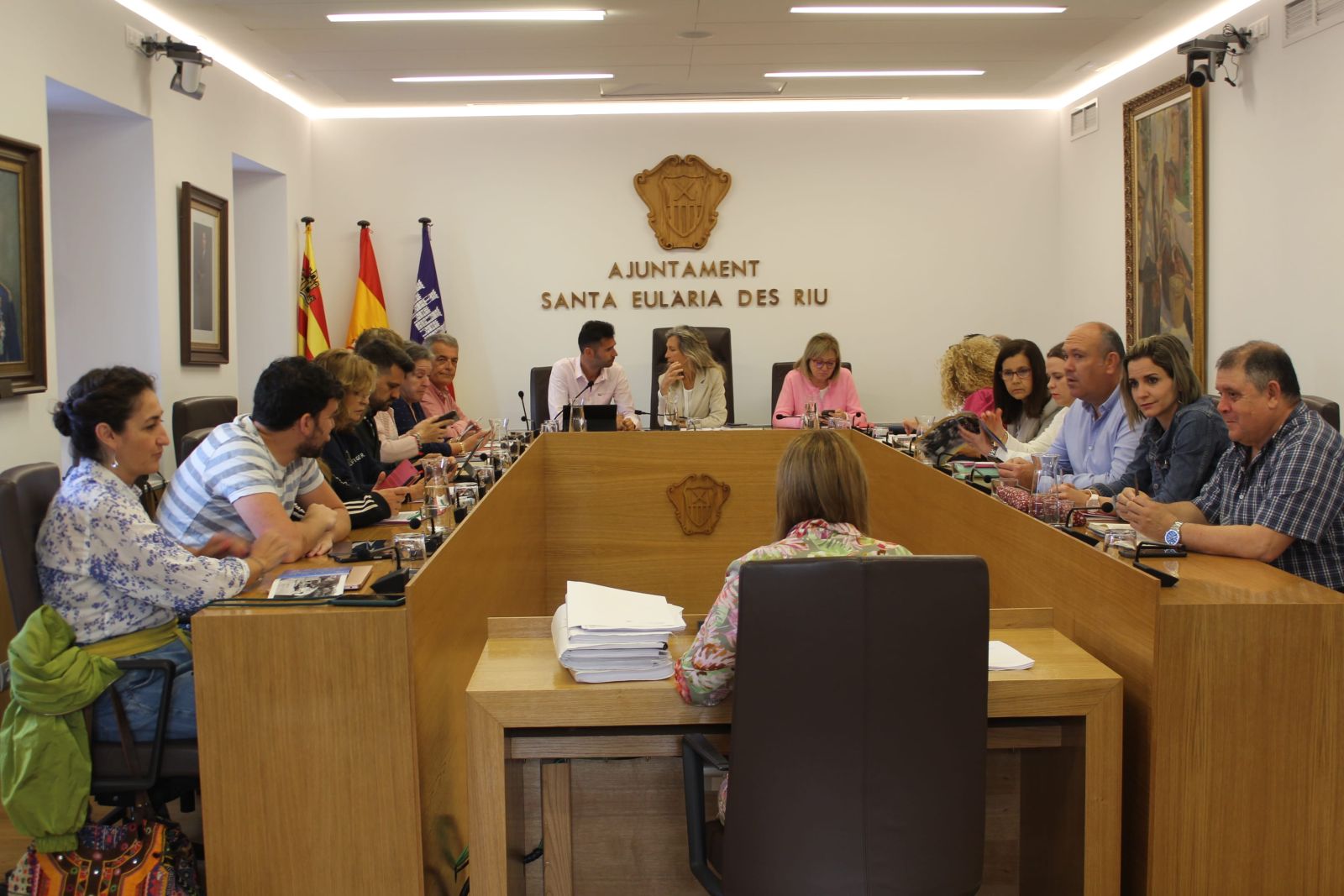 El Pleno aprueba por unanimidad destinar 390.000 euros para apoyar las estancias del Imserso que promueven más de 200 empleos en el municipio