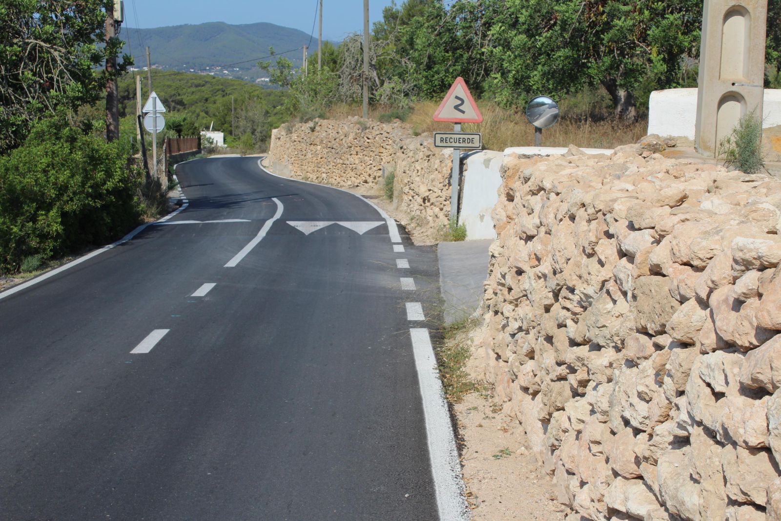 Finalizadas las obras de reparación y mejora de la seguridad del Camí de Can Carlos de la Parròquia de Jesús