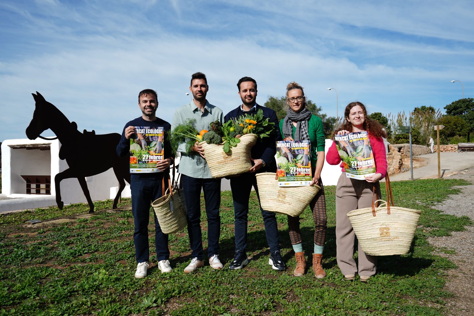 Santa Eulària estrena un mercado ecológico en Can Planetes