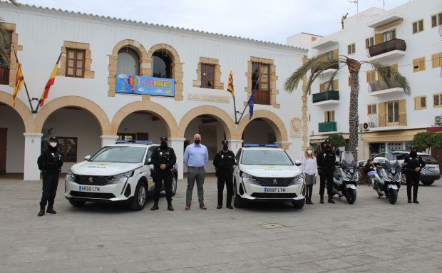 Plainclothes Police officers will patrol beaches to prevent robberies and to avoid street vending and the risk for camping