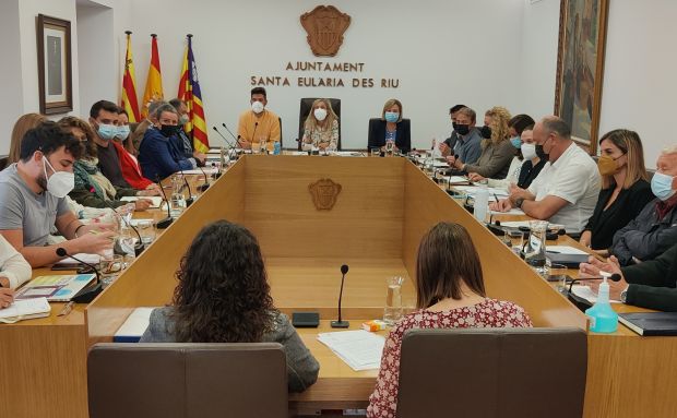 El Pleno aprueba que las viviendas vacacionales paguen una tasa de basuras específica y más cara que los domicilios particulares