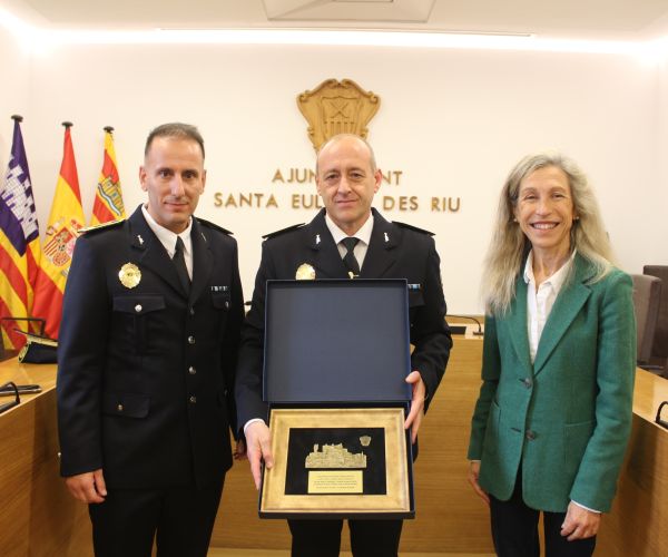 Félix Valverde releva a Juan Carlos Mora al frente de la Policía Local de Santa Eulària des Riu