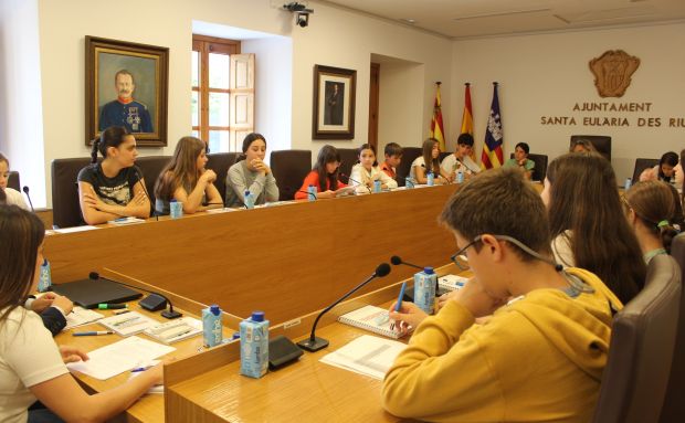 El Pleno Infantil y Juvenil muestra la inquietud de los y las estudiantes sobre ecología y movilidad