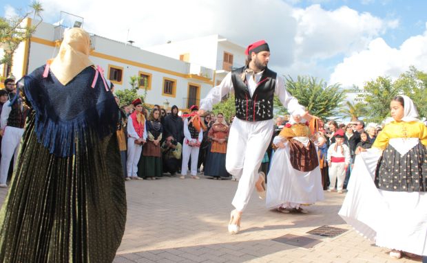 Bingo payés, caminatas, mucho deporte y presentación de dos libros para las fiestas de Santa Gertrudis