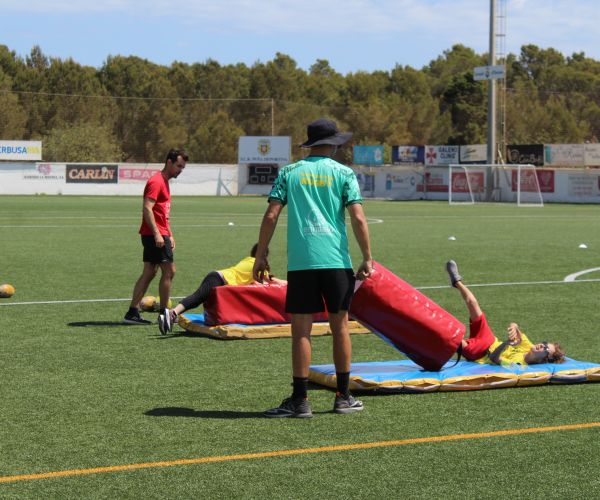 La Guía Deportiva Municipal incluye 40 actividades para menores desarrolladas por clubes y federaciones en el municipio